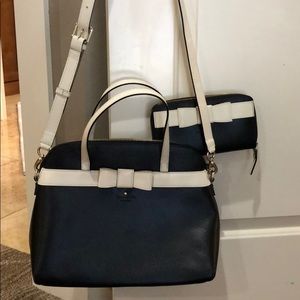 Kate spade crossbody purse w/ matching wallet